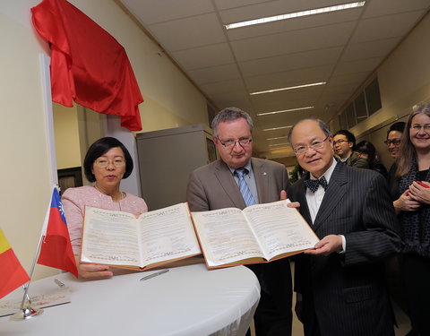Opening Taiwan Resource Center for Chinese Studies