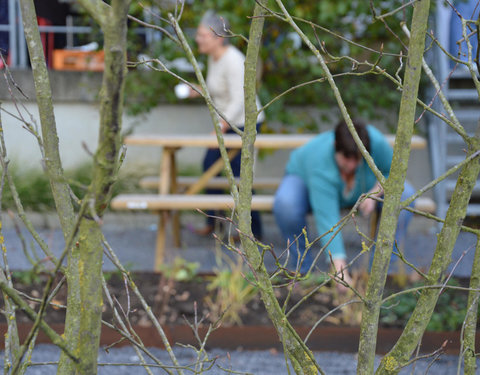 Plantactie op Campus Dunant