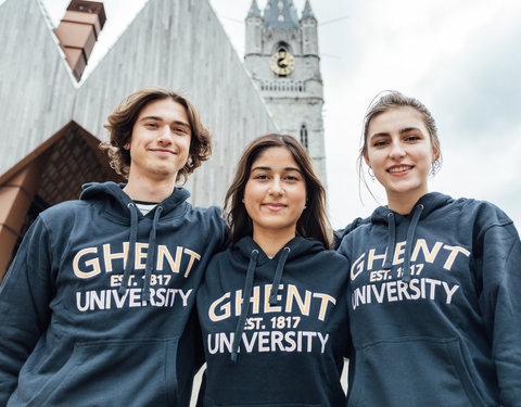 Studenten met UGent sweater