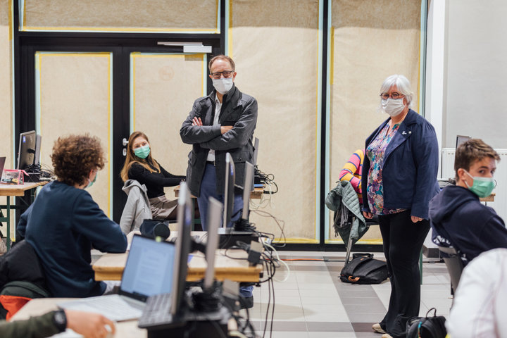 Bezoek rector Rik Van de Walle en vicerector Mieke Van Herreweghe on campus en online