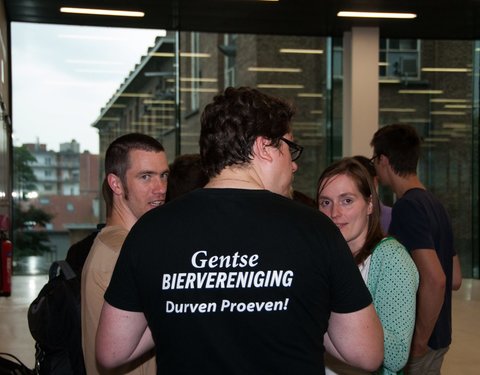 Happy UGent Hour (HUGH) 2012-13028