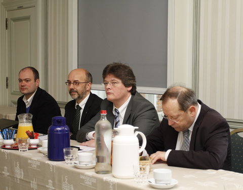 Bezoek van Vlaamse parlementsleden uit de Commissie Onderwijs en Gelijke Kansen en uit de Commissie Economie, Economisch Overhei