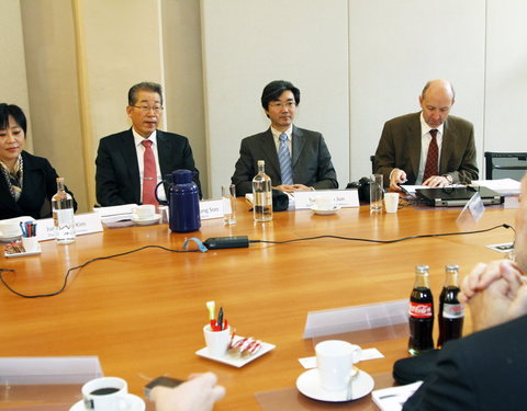 Overleg met delegatie van de  Universiteit van Incheon (UI, Zuid-Korea)-18021