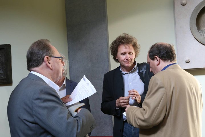 Verkiezingen rector en vicerector-27511