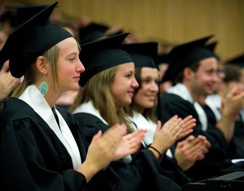 Proclamatie 2010/2011 van de faculteit Economie en Bedrijfskunde-3145