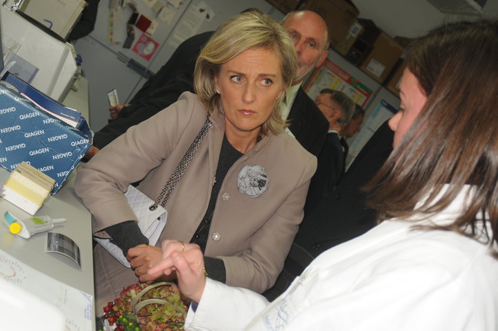 Bezoek Prinses Astrid aan onderzoeksgroep Moleculaire Celbiologie-32612