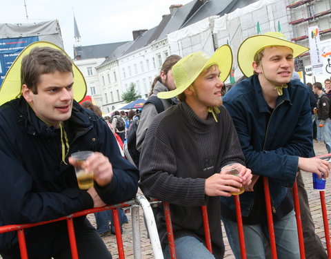 Student Kick-off 2007 op het Sint-Pietersplein-33679