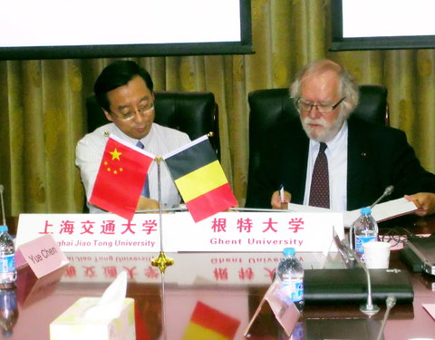 Ondertekening overeenkomst met de Shanghai Jiao Tong University-34826