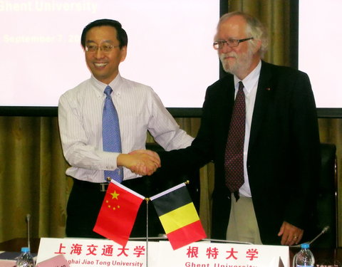 Ondertekening overeenkomst met de Shanghai Jiao Tong University-34827