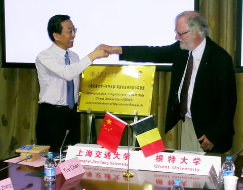 Ondertekening overeenkomst met de Shanghai Jiao Tong University-34834