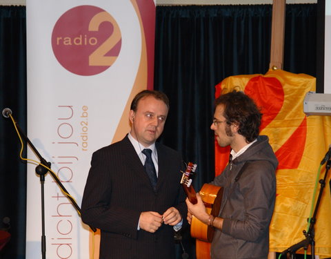 Live-uitzending tijdens het Radio 2-programma Middagpost van verkiezing 'Grootste Prof van de UGent', een project van UGent en R