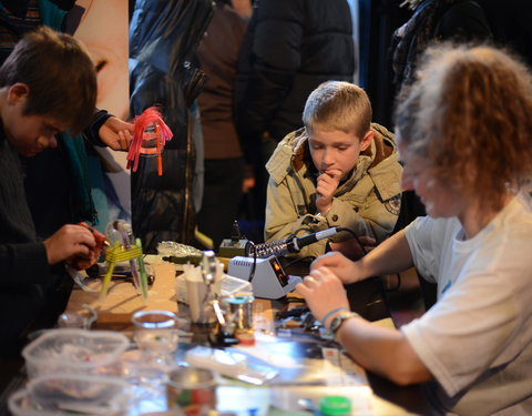 Dag van de Wetenschap 2013: Wetenschapsfestival in Kunstencentrum Vooruit-37998