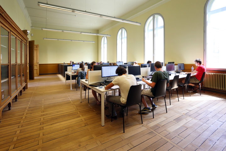 Blokken in de faculteitsbibliotheek Letteren en Wijsbegeerte-42826