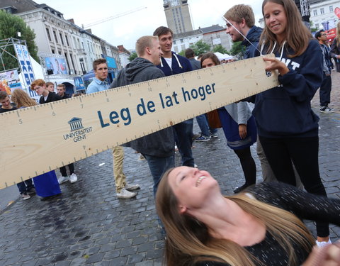 Student Kick-off 2014, actie 'Leg de lat hoger'-45120