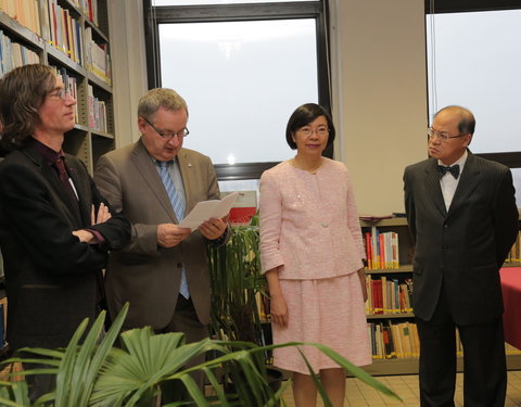 Opening Taiwan Resource Center for Chinese Studies in de vakgroepbibliotheek Sinologie-60028