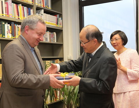 Opening Taiwan Resource Center for Chinese Studies in de vakgroepbibliotheek Sinologie-60041