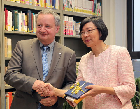 Opening Taiwan Resource Center for Chinese Studies in de vakgroepbibliotheek Sinologie-60043
