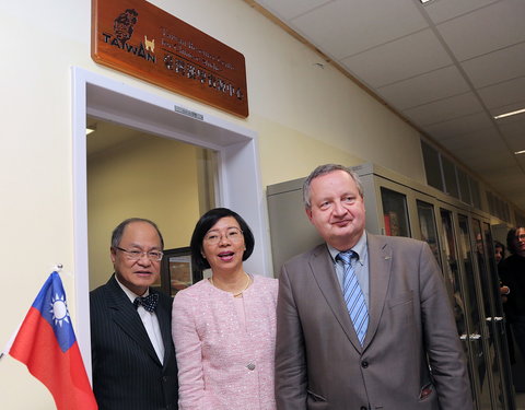 Opening Taiwan Resource Center for Chinese Studies in de vakgroepbibliotheek Sinologie-60056