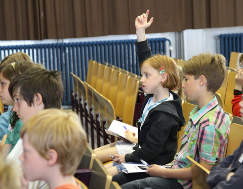 Kinderuniversiteit Gent over sterren en planeten, organisatie UGent en Volkssterrenwacht Armand Pien-6024