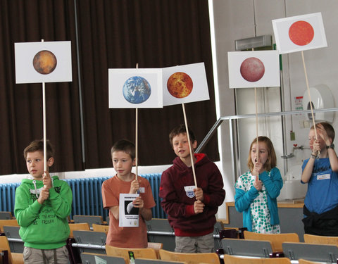 Kinderuniversiteit Gent over sterren en planeten, organisatie UGent en Volkssterrenwacht Armand Pien-6035