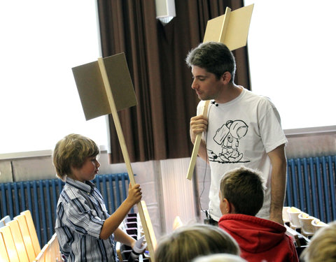 Kinderuniversiteit Gent over sterren en planeten, organisatie UGent en Volkssterrenwacht Armand Pien-6037