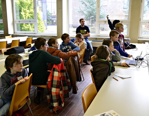 Kinderuniversiteit in Campus Schoonmeersen: 'Hoe maak je het? Met een ingenieur!'-61231