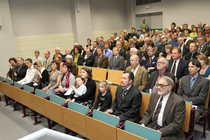 Academische zitting ter ere van prof. Marc Maes, plotseling overleden in 2010-6397