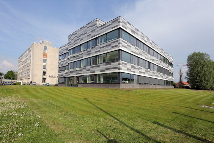 Opening Medical Research Building 2 (MRB2) op Campus UZ-64627