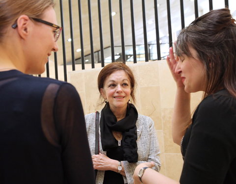 Britse ambassadeur en voormalig ambassadeur VS bezoeken denktank vrouwelijke professoren