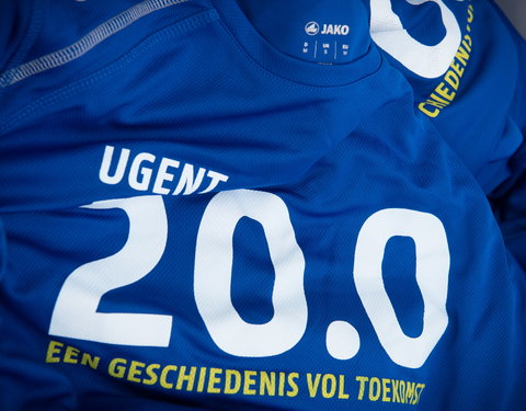 Estafetteloop van Gent naar Luik naar aanleiding van 200 jaar UGent en ULg