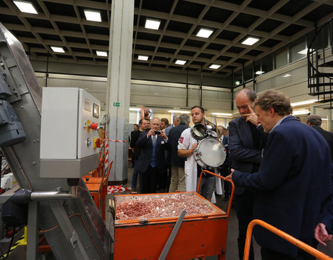 Muntslag van herdenkingsmunt voor 200 jaar UGent in de Koninklijke Munt van België (Brussel)