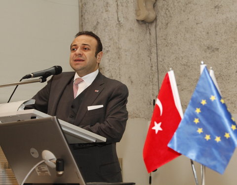 Bezoek Turkse minister voor EU-aangelegenheden-9543